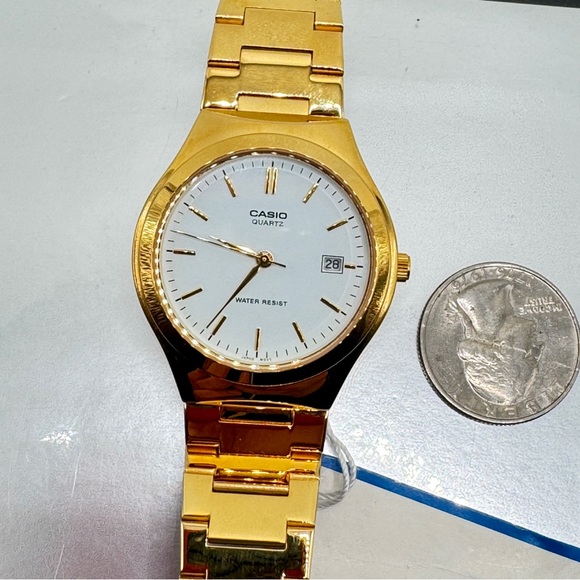 Casio Stainless Steel Watch
37mm Case in Diameter
New Battery Inside. - Picture 1 of 9